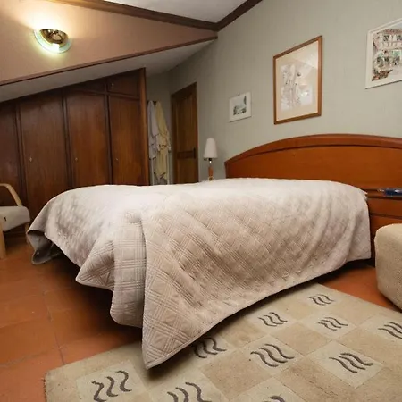 ホームステイ Casa Amarela エスモリス